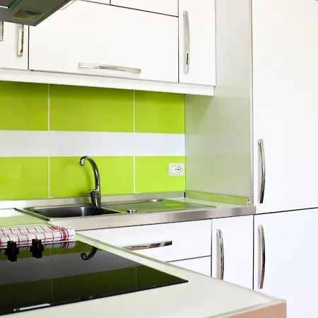 320 Dielli Apartmán