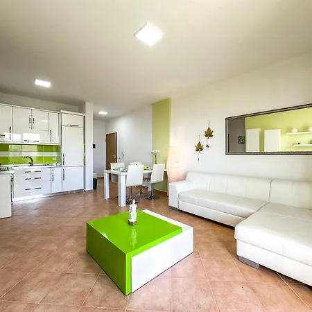 320 Dielli Apartmán Durrës