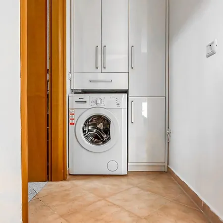 320 Dielli Apartmán Durrës